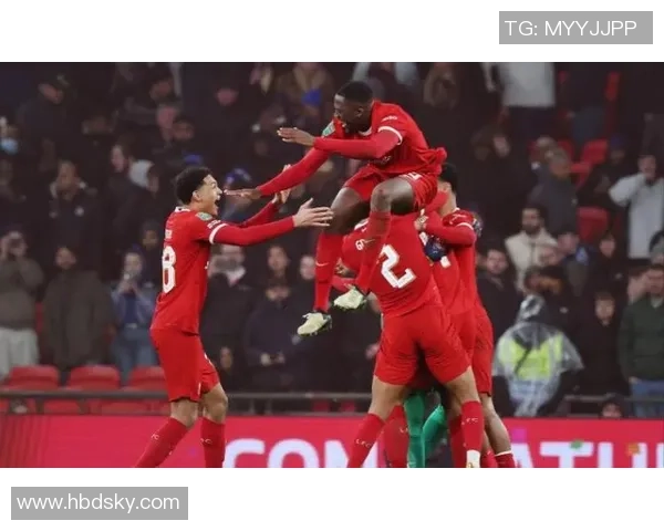 欧冠激战：利物浦逆转那不勒斯全场沸腾精彩瞬间解析